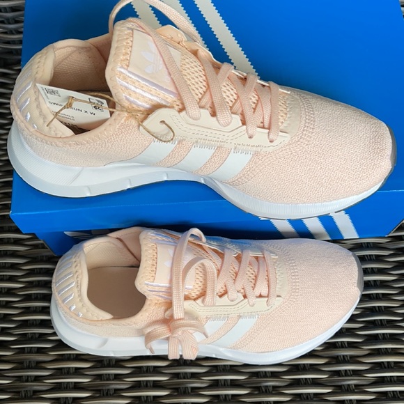 Adidas Swift Run X W women’s - Picture 3 of 16
